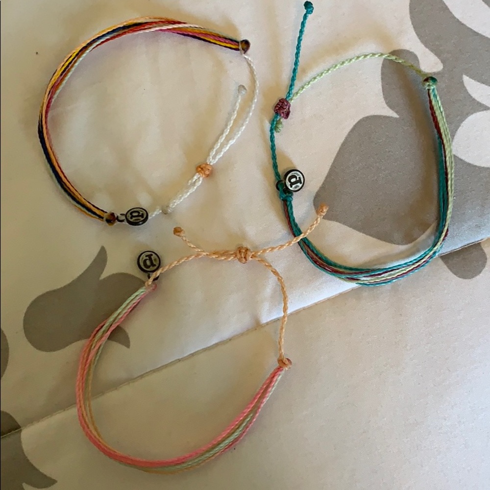 Puts Vida bracelets